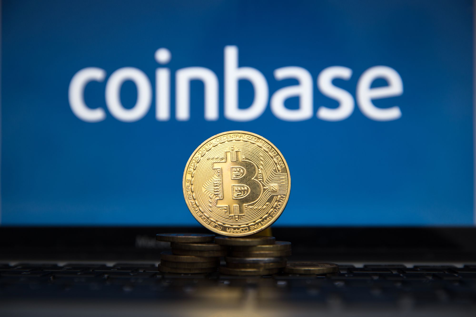 包含SEC空投即将开始，参与用户将获Coinbase枚代币的词条